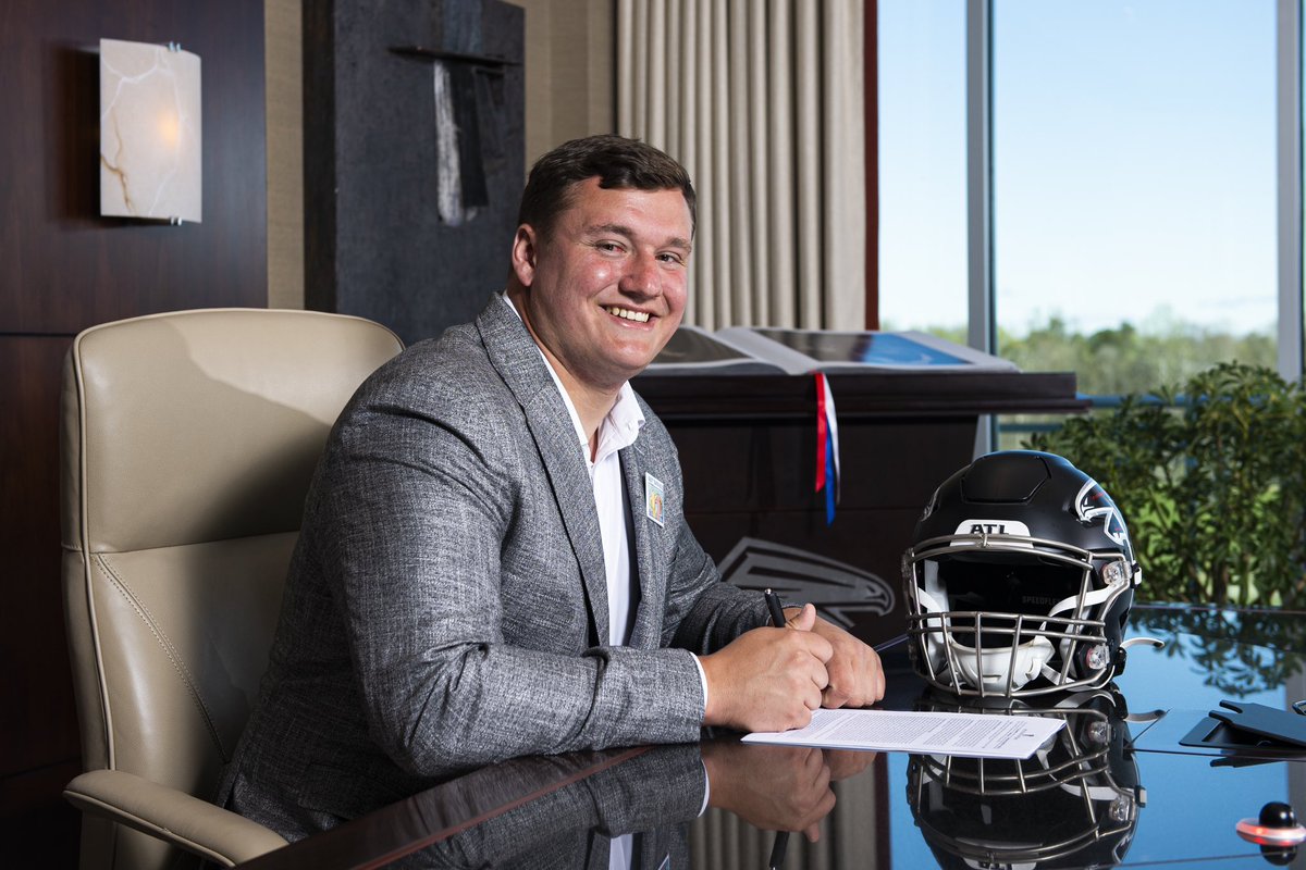 Dear Falcons fans,

<a href="/C_Lindstrom63/">Chris Lindstrom</a> is your Guard for the next six years!