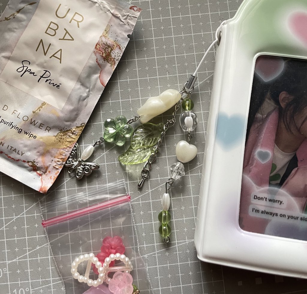 bimocutie's tweet photo. #bimomail 💌 ･ ˖ * ミ
 #fromsio 📩 ･ ˖ * ミ

☆*o(≧▽≦)o*☆ hii @nterceah !! Thank u sm for my keychain, it arrived safely to me<33 ty for answering my questions and my requests, &amp; sa freebies. Will definitely order from u again🤍🤍 https://t.co/Vmv2uXJkar