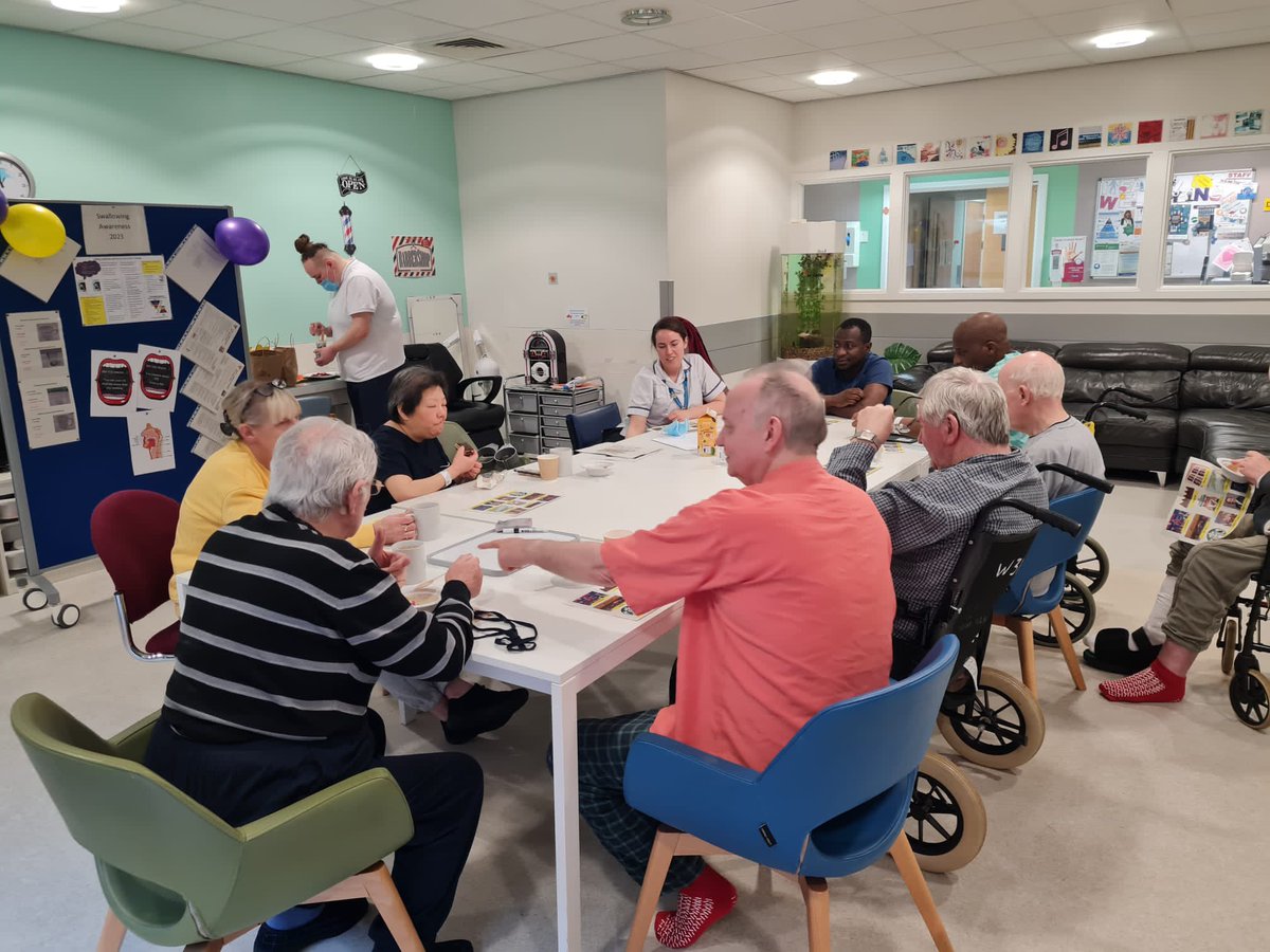 #nutritionandhydrationweek 2023 kicked off on <a href="/Ward31MRI/">Stroke Unit, MRI</a> today with dysphagia AND aphasia friendly ‘elevenses’ in communication group and dysphagia training for ward staff. (Photos shared with patient consent) <a href="/MFT_CSSAHPs/">AHP's at MFT</a> <a href="/leanne_nich/">Leanne Nicholson</a>