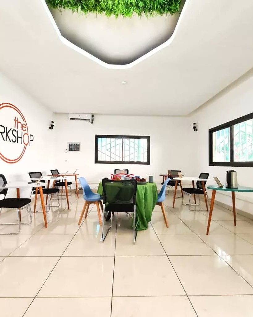 TheWorkshopCG's tweet photo. Mars 🤩 Mars 🤩 Mars 🤩

Tout le mois de mars : 20% de réduction sur la location de l'espace.

Pour vos conférences, séminaires, masterclass, afterwork, exposition vente et autres, The Workshop répond à vos besoins dans un cadre convivial  🤩.
 Contactez nous au 05 751 31 95 https://t.co/dFLobHIOhC