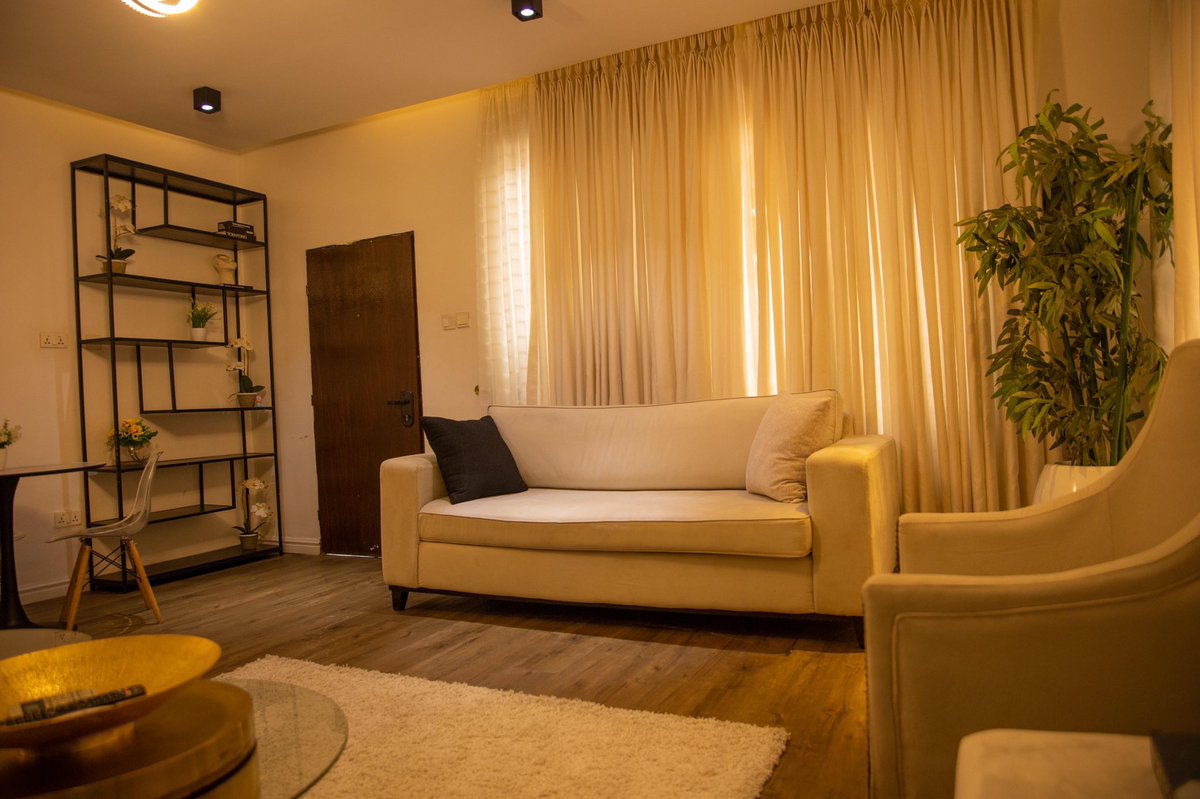 Estatepediang's tweet photo. 📍📍📍 3bedroom is available for your private dinners, proposals, games night, ladies night and team bonding. 

Rate is #95,000 per night as 3bedroom 
#75,000 per night as 2bedroom. 

You also get an early bird discount if you book 7days ahead.

Location : Lekki Phase one, Lagos. https://t.co/GxMxSPPg3s