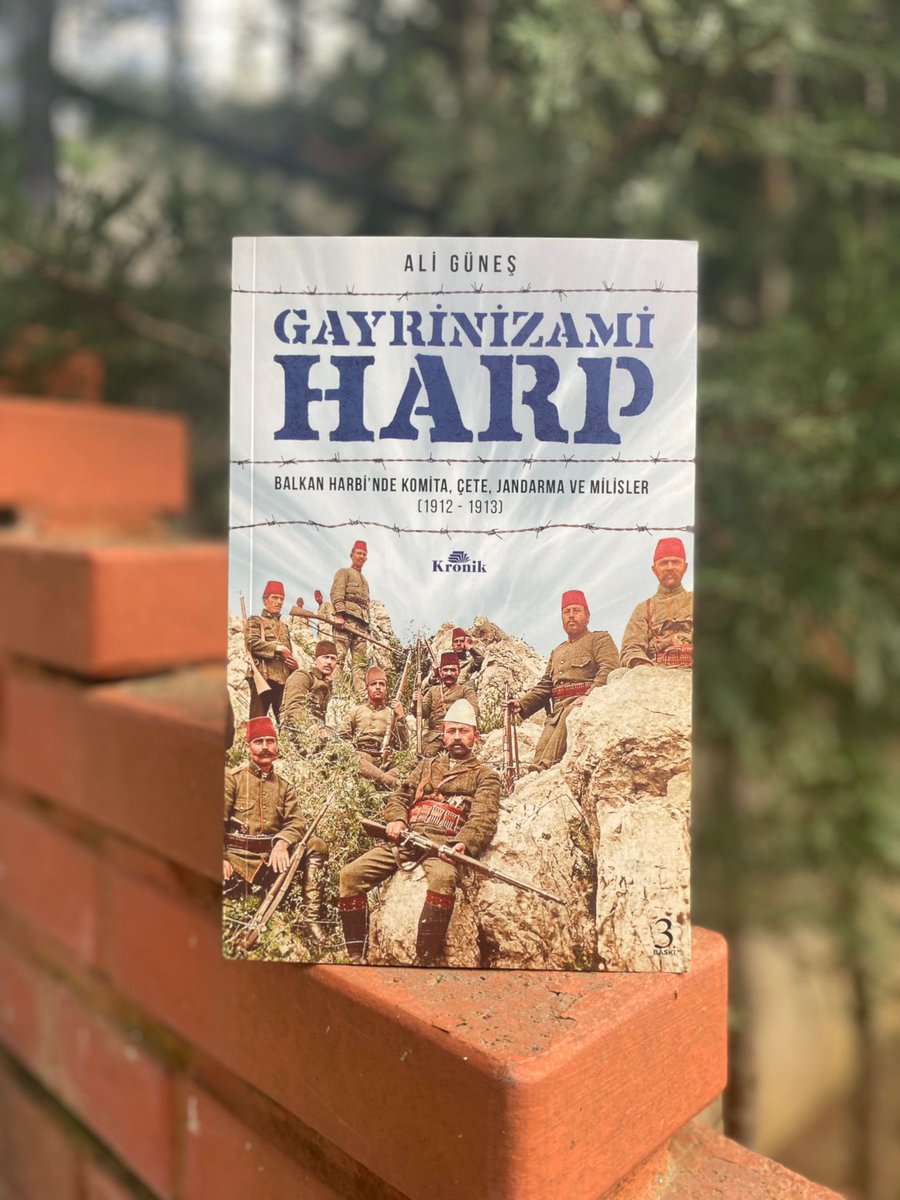 polatsafi_'s tweet photo. Saha tecrübesi de olan kıymetli tarihçi Ali Güneş’in (@ali__gunes) kaleme aldığı Gayrinizami Harp üçüncü baskısını yaptı. Gizli Teşkilatlar Serisi’nin (@kronikkitap ) 5. kitabı olarak basılmıştı. Okuyucularımıza teveccühleri için teşekkür ederiz! https://t.co/UJteGfI7sR
