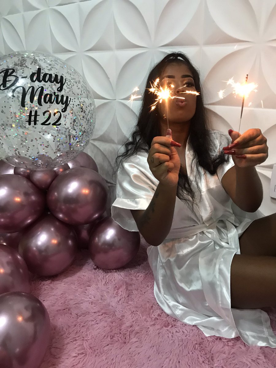 Maryrdg01's tweet photo. Parabéns pra mim gratidão a deus por me conceder chegar até aqui!😭😍🥳🥳 https://t.co/25Jl1Vhrd1