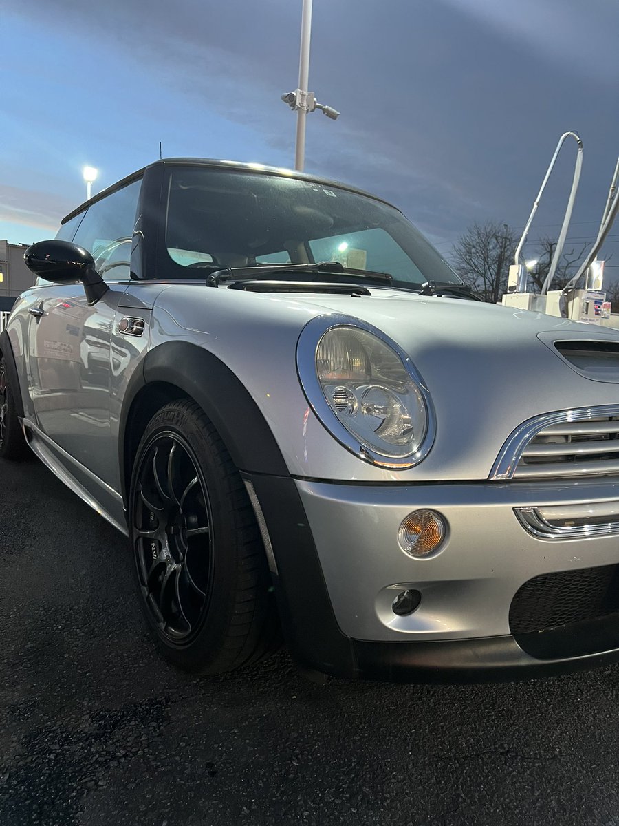 mini_r53's tweet photo. やっと乗りたかった車🚗³₃

 #mini  #minir53  #MT https://t.co/pcgqtZSOT0