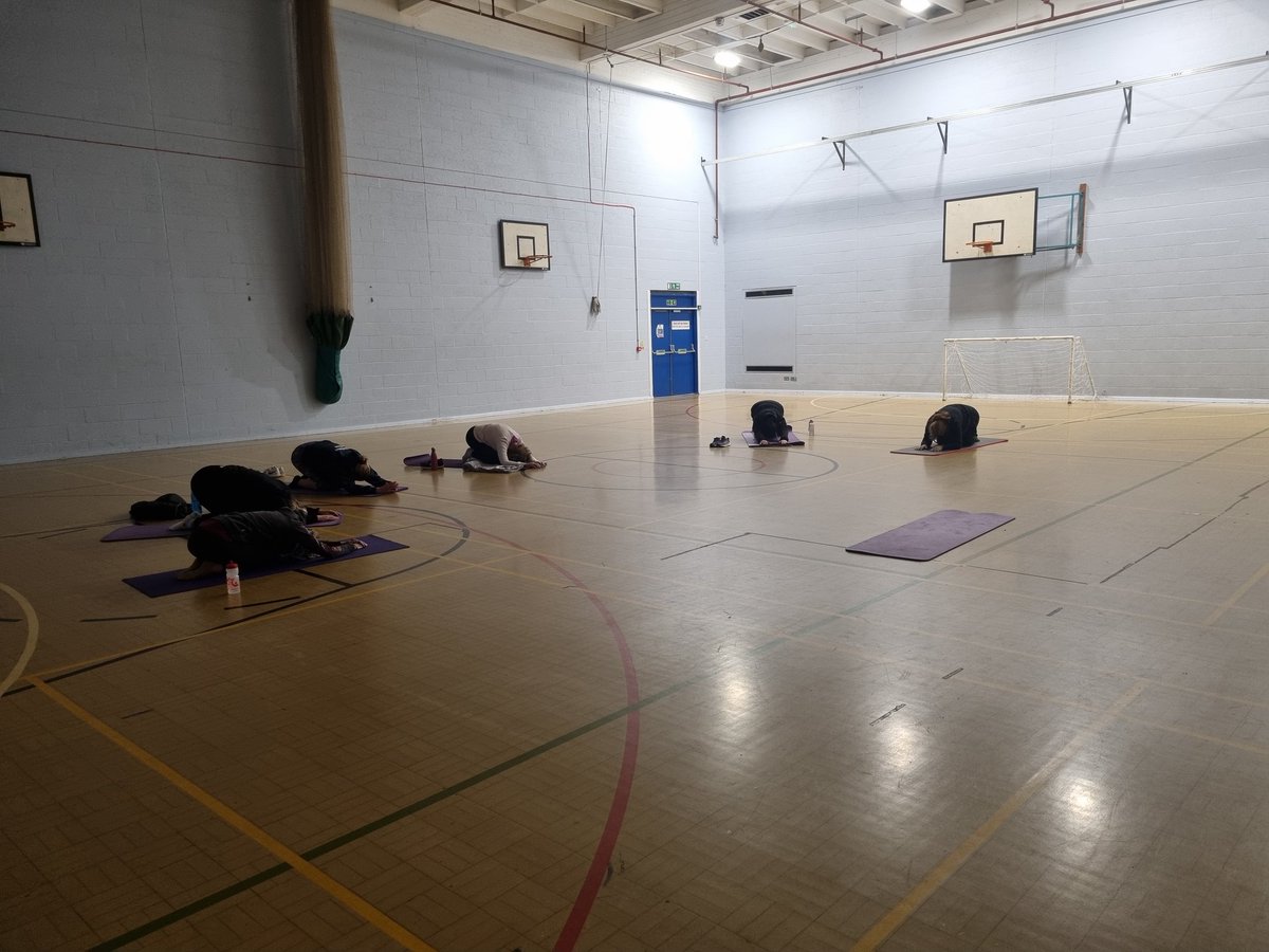 abpt91's tweet photo. Who loves a Monday workout?

Great turnout for my 8.15am Hiit class at Crowland leisure, followed by a much slower paced stretching class!

Perfect start to the week!

#MondayMotivation #motivation #Monday #workout #fitness #exercise #classes #hiit #stretching https://t.co/un9MB4XPbI