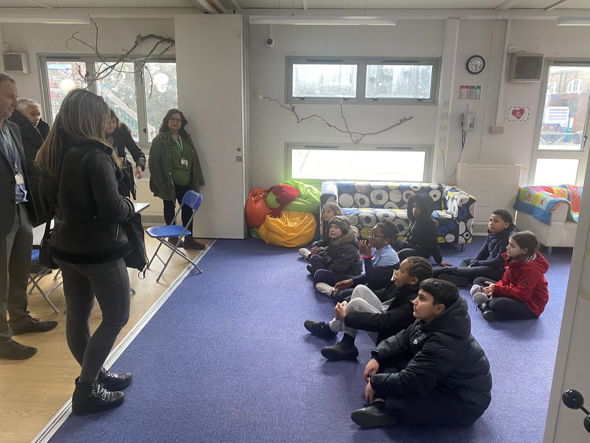 ReissDebra's tweet photo. Ending our day in Tottenham at the lovely Earlsmead Primary School where we were welcomed by the school councillors and home made biscuits, fruit and tea!! Thanks for your hospitality, it was great to meet you!#charity #donations #keepwarmkits #foundation @EarlsmeadN15 https://t.co/EPu7zwVjPJ