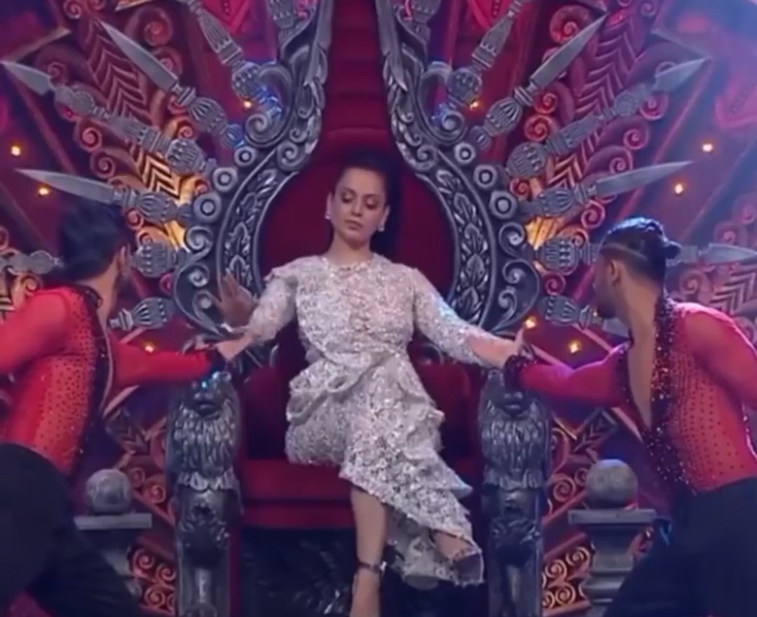 DemigodKangana's tweet photo. Bow Down To You Queen 🛐 @KanganaTeam Mam For Making #Cheepika Fans Cry & Bark Hard 🔥
She Is The ULTIMATE 🙏🏻
#KanganaRanaut #Kangana #DeepikaPadukone #Deepika
#KanganaRanaut𓃵 https://t.co/CfU3ttCtT6