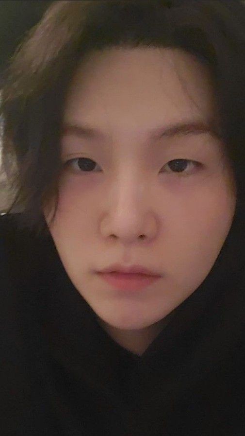 BTS_twt_AGSTD's tweet photo. 잘자 아미들💜
내 머리, 지저분해. ㅋㅋㅋ https://t.co/ftDX2itIFI