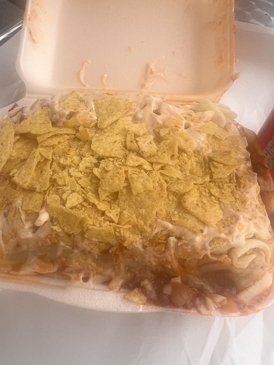 BelfastBooks's tweet photo. #LocalLunch today on our day off was @Mikeys_Deli for their £6 taco fries with a drink. https://t.co/dLVl4CoHmm