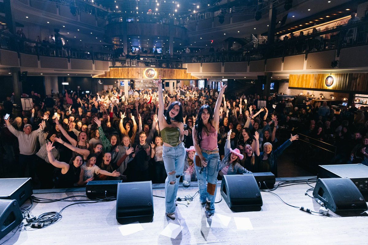 Presley & Taylor tweet media