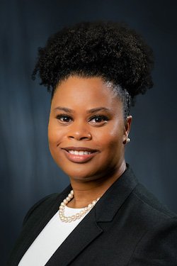 NicholsWhit's tweet photo. Ya'll this black girl from Suffolk, Va with no doctors in her family, a 2.8 Science GPA, 4 gap years, who struggled in Medical School is going to be an Internist AND a Pediatrician. God you've showed yourself full throughout this journey and I thank you. https://t.co/i63Rp3VWOV