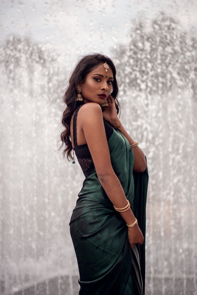 Throwback Monday 
In Frame: @_kaaro_ne 

#greenoutfit #southasianmodel #greensae #outdoorfashion #fotografbonn #fotografköln #colognephotographer #bonnphotographer