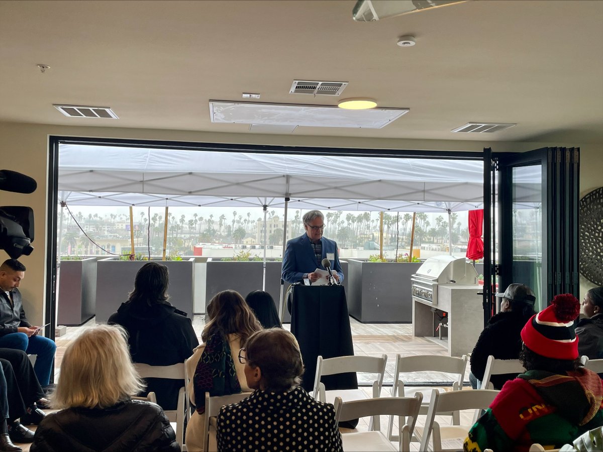 HACLA1938's tweet photo. Berendo Sage, a 41-unit HHH partially funded project, held a grand opening on Friday, March 10. It will provide permanent and supportive housing for individuals experiencing homelessness 🏠. https://t.co/QIGcsoNBPa