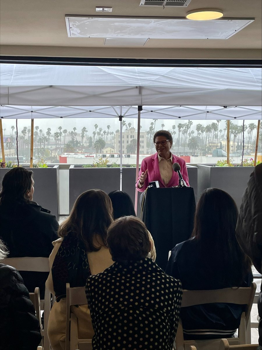 HACLA1938's tweet photo. Berendo Sage, a 41-unit HHH partially funded project, held a grand opening on Friday, March 10. It will provide permanent and supportive housing for individuals experiencing homelessness 🏠. https://t.co/QIGcsoNBPa