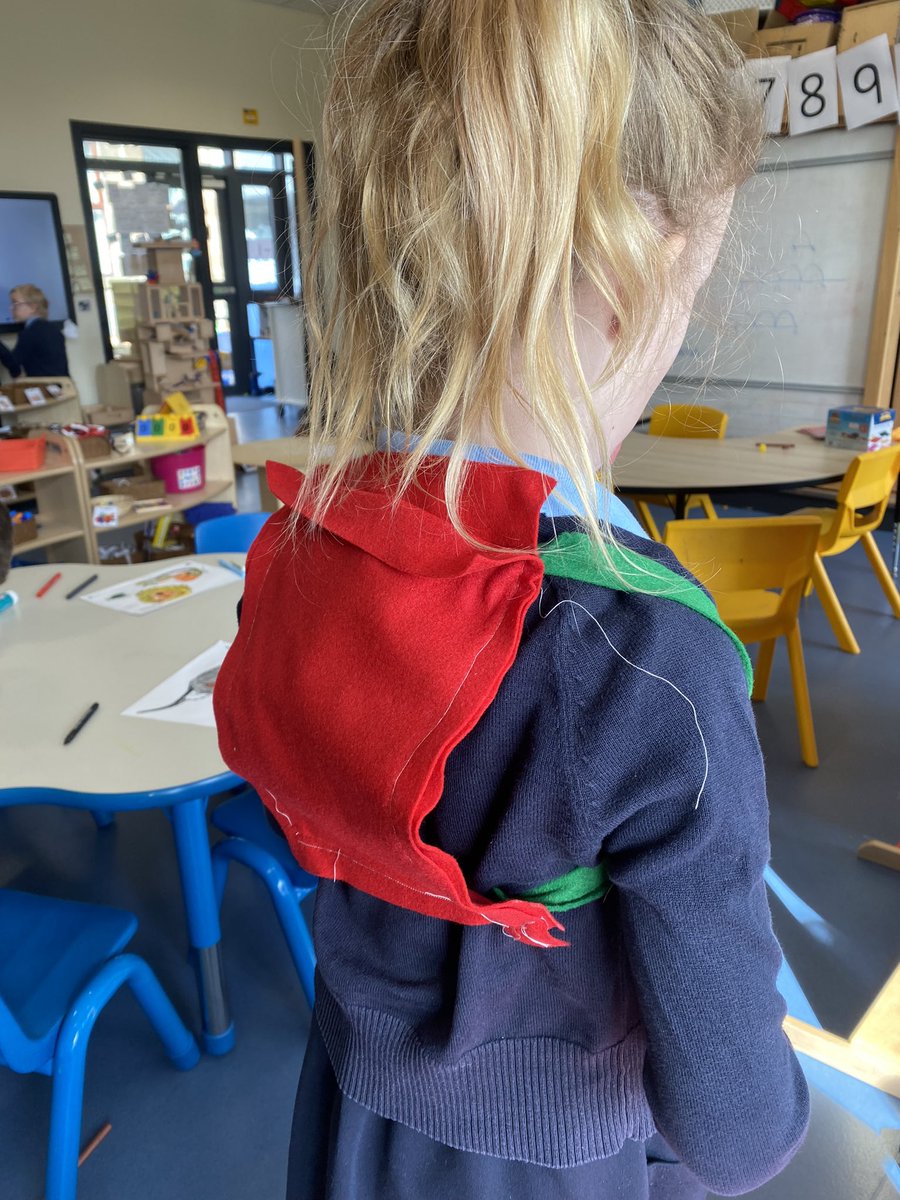 MissLucyKHarris's tweet photo. a busy day developing creativity skills and using our initiative to create bags using the sewing machine ๐ชก #slcPlay https://t.co/JBQGbENRK1