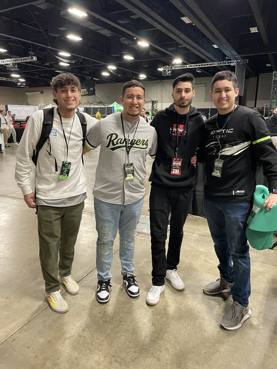 _devyndelgado's tweet photo. W weeked at the #OpTicMajor with the boys, got to meet some of the goats of Cod, energy was unmatched! https://t.co/ySQtbbwiCu