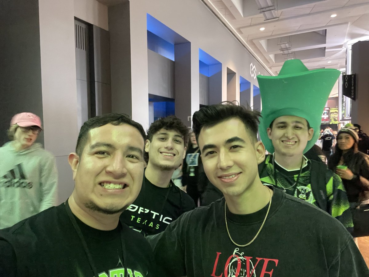 _devyndelgado's tweet photo. W weeked at the #OpTicMajor with the boys, got to meet some of the goats of Cod, energy was unmatched! https://t.co/ySQtbbwiCu