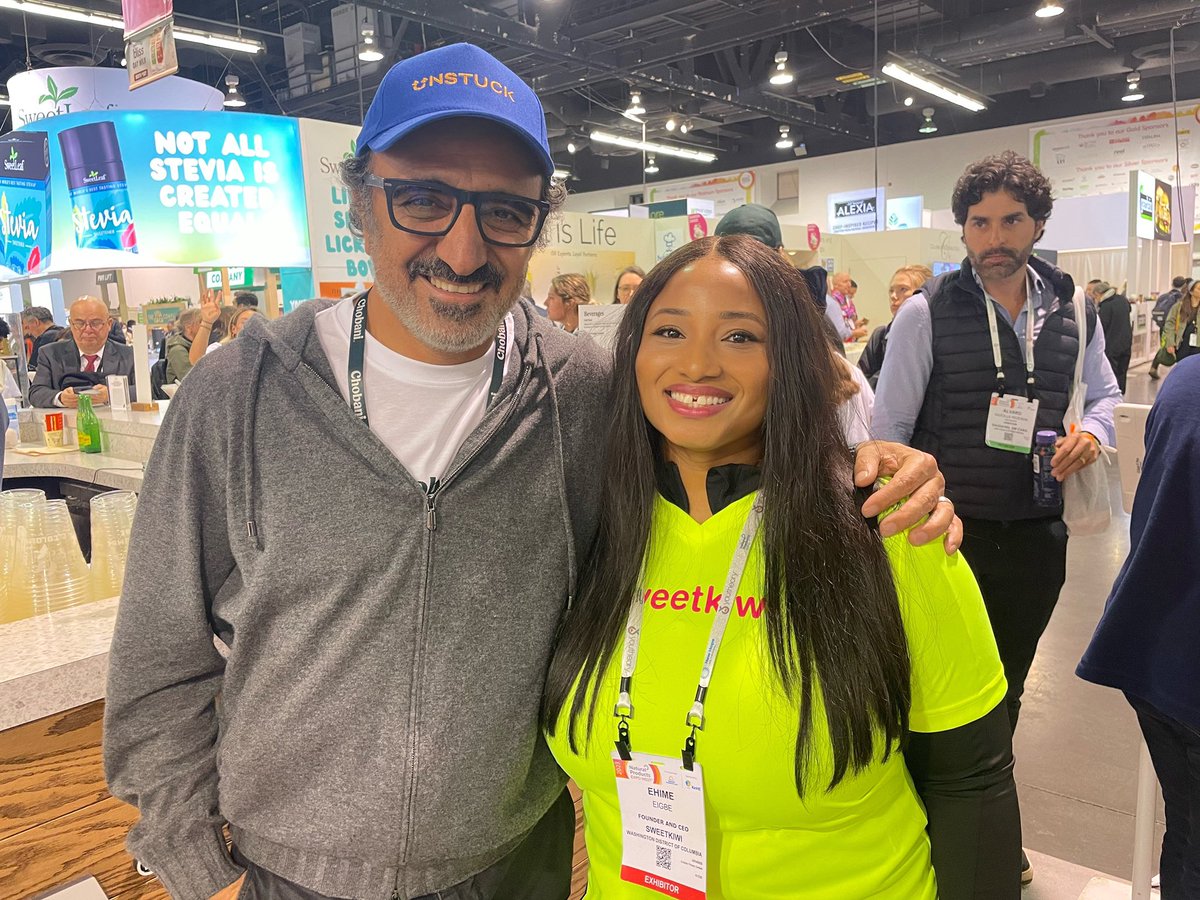 Expo West by @newhopenetwork was a dream but my most memorable moment was meeting @hamdi.ulukaya Founder of @chobani 

I am his biggest fan! 

He was so so so nice, took time to listen to me ramble about @sweetkiwiusa and gave me great advice. #ExpoWest