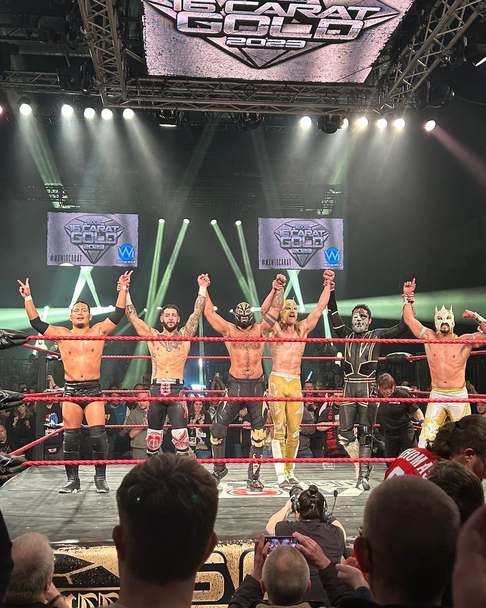 ElioLeFleurWWE's tweet photo. Reminder that wrestling is the best thing in the world.
๐ซ๐ท๐บ๐ธ๐ฏ๐ต๐ฒ๐ฝ in a same ring in ๐ฉ๐ช.
Thank you #wXw16Carat ๐โค๏ธ
#LuchaRules #6Man #ThisIsAwesome #StandingOvation #WorldWide #Carat #wXw #Emotion #Frenchadors #Wrestling #ProWrestling #LuchaLibre https://t.co/QP6TQ3KS2x
