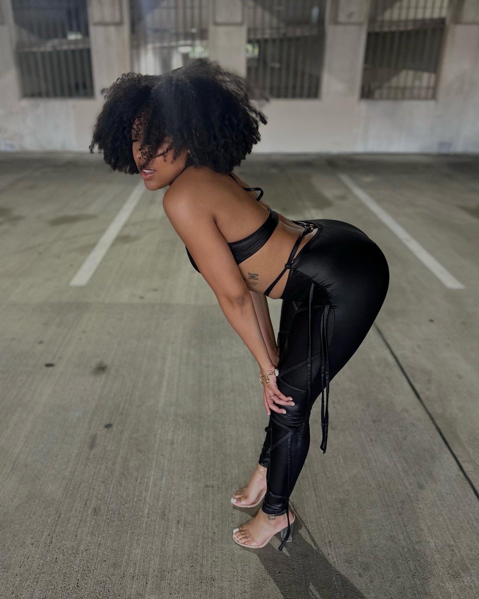 Tajxlynn's tweet photo. Happy birthday 2 meee 🧁💕 https://t.co/zOmtex0UBJ