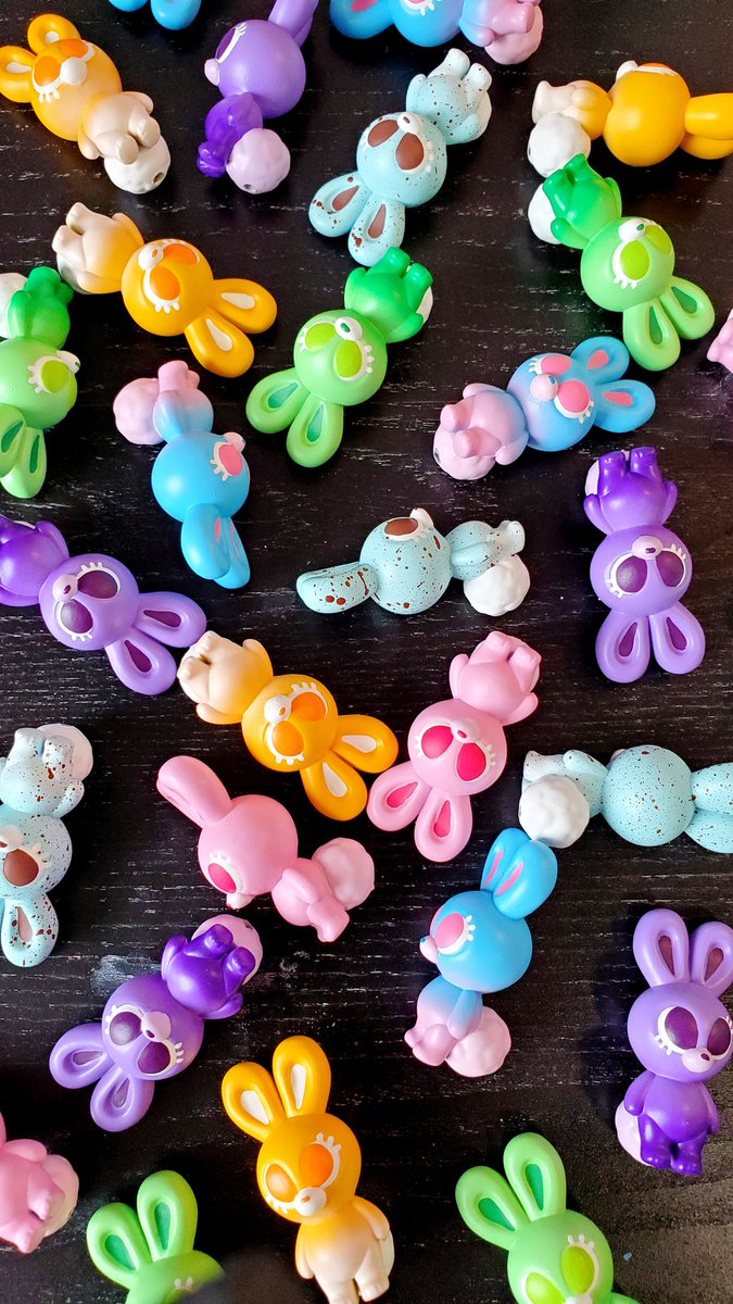 venomfencer's tweet photo. Got a bunch of mini bunnies for my wednesday drop... mmm delicious... https://t.co/xA3Seh1ns3