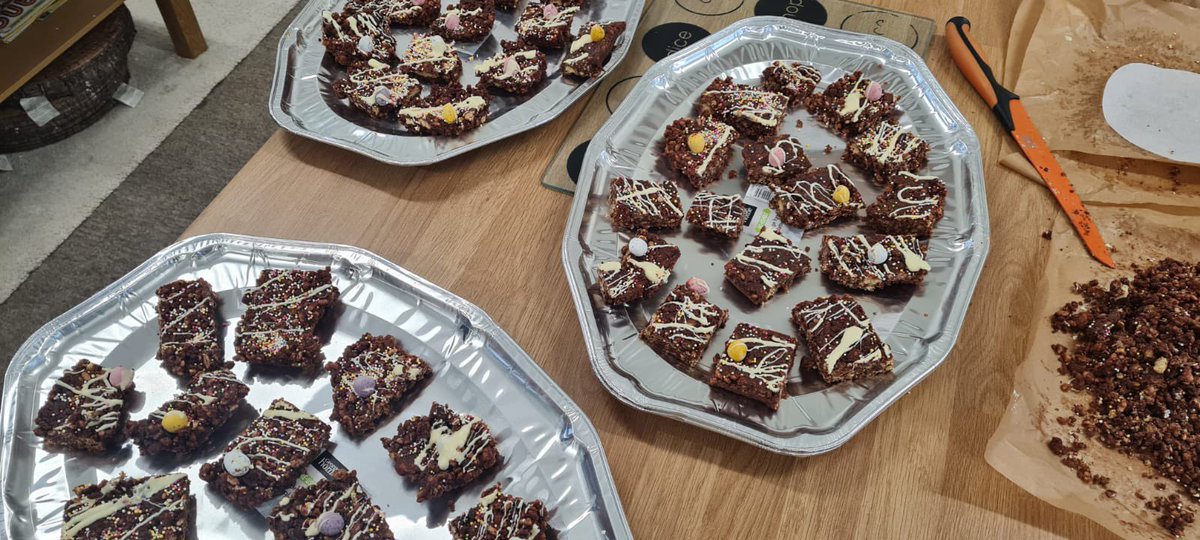 MrsBarclaySPS's tweet photo. Kicking off our #OneWorldWeek in style, today’s P3-5 Fairtrade Bake Sale raised £34.50 for the Turkey-Syria @decappeal . Next up it’s P1&amp;2’s turn on Wed! #ThinkGlobalActLocal @FairtradeUK @FairTradeNation @FairtradeSPS @ScotdecLearning https://t.co/YPfpihgibz