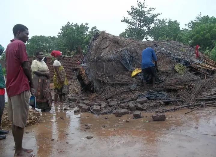 embraceableuk's tweet photo. #CycloneFreddy update: 66 reported dead, 193 seriously injured, and 6 missing. Where are the news articles? @guardian @Independent @MetroUK @dailytelegraph @thetimes https://t.co/fFbmTXt1CK