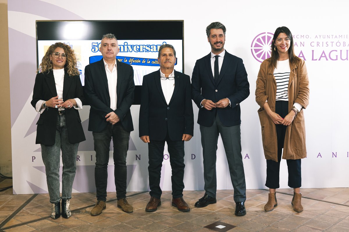❤️ #LaLaguna celebra los 50 años de <a href="/librerialemus/">Librería Lemus</a>, uno de los establecimientos más emblemáticos de la ciudad.

🗣️ “Hablar de la Lemus es hablar de la potencialidad del comercio de nuestra ciudad, cercano, con grandes profesionales”, asegura el alcalde <a href="/LuisYerayAlcald/">Luis Yeray Gutiérrez</a>.