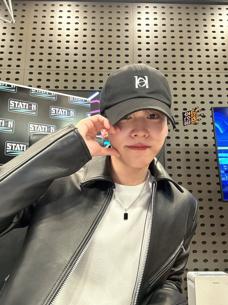 The early birthday surprise that startled me. Still can’t believe they’are preparing this for me. Fuses, your pilot will getting older in two days. I’ll never forget what you have been. Thanks a bunch, my beloved Fuses! 💌🎂