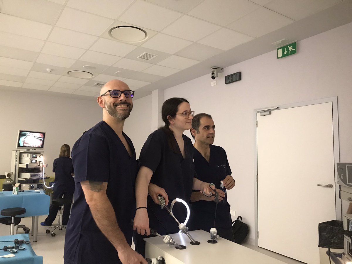 Primer dia del XXI Curso de Esofagogástrica para Residentes de la AEC. Patología benigna y quirófano experimental <a href="/aecirujanos/">aecirujanos</a> <a href="/aecformacion/">AEC Formación</a> <a href="/AEC_CEG/">AEC_CEG</a> <a href="/gordeju/">Amador García Ruiz de Gordejuela</a> <a href="/MariaIraola/">Maria Iraola FdezDeC</a> <a href="/carlospetrola/">Carlos Petrola Chacón</a>