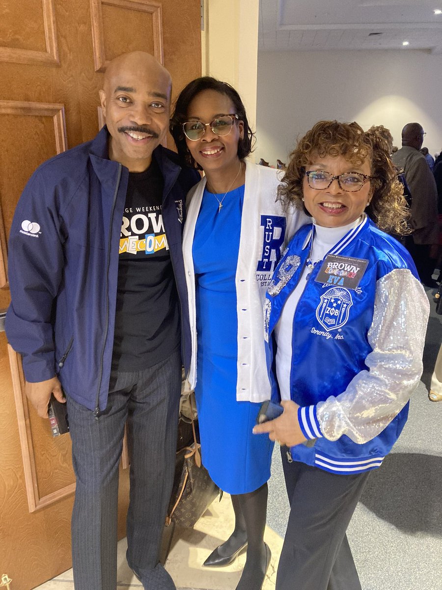 RustCollege1866's tweet photo. #PrezPress: It was College Sunday at Brown Missionary Baptist Church yesterday - President Taylor was the morning service speaker 💙🐾 #ByTheirFruits

#RushToRust #RYSRust #RustCollege #BeABearcat https://t.co/UybxnAo9F6