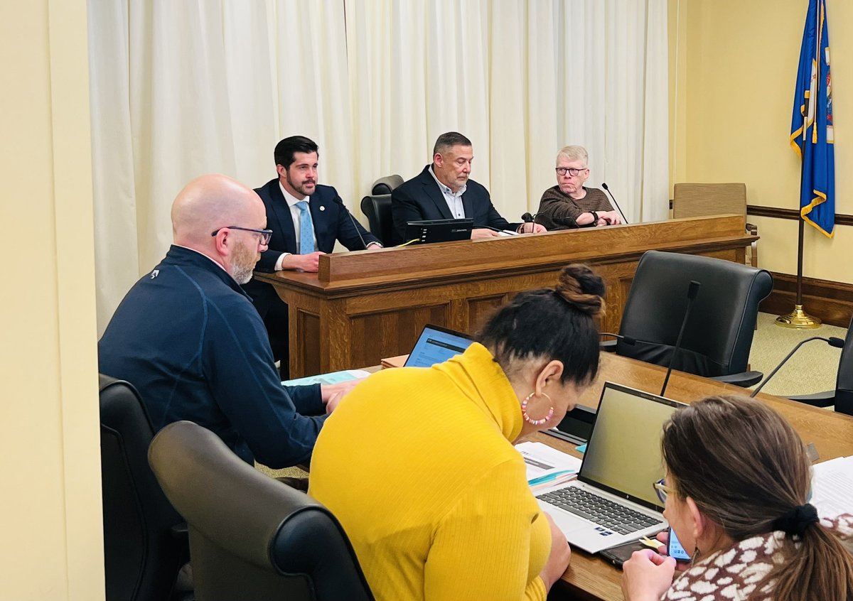 ktaffe's tweet image. 2 out of 3 people released from prison return within three years; ending this distructive cycle of recidivism is critical. @redemption_proj’s proven model is centered on reducing recidivism through meaningful employment. #safercommunities #secondchancehiring #mnleg