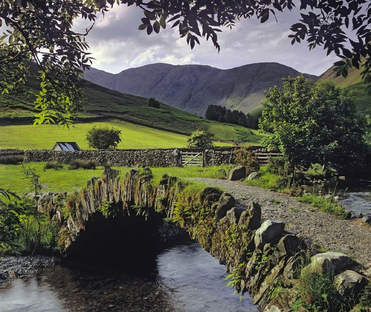 HoganSOG's tweet photo. Walking bridge in the Lake District, England. NMP. https://t.co/pimH5T89kn