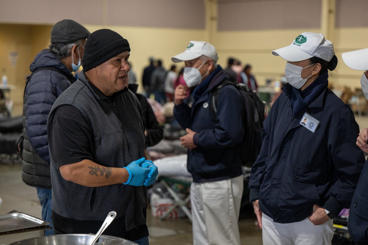 TzuChiUSA's tweet photo. After storms struck California, triggering life-threatening floods and a catastrophic #LeveeBreak in #Pajaro, a seven-member #TzuChiVolunteer team mobilized without delay. Let’s keep all those affected in our hearts as further #relief gets underway. 🙏
#OneFamily #DisasterAid https://t.co/8GGHTEVXkU