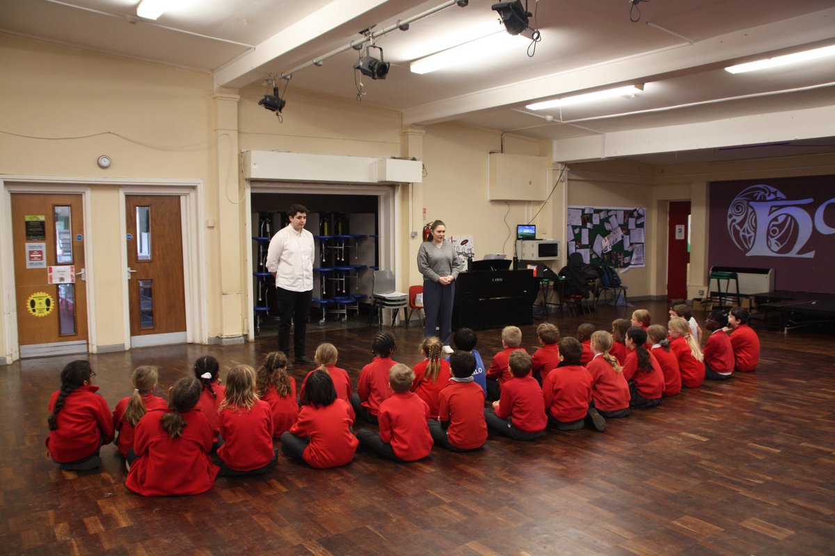 ElizAthertonSop's tweet photo. Another couple of great workshops by my students from @RWCMD for @LlandaffCath #MusicFoundation this afternoon in @llandaffcity Primary. Now looking forward to performing @bobchilcott’s #MrMajeikaAndTheMagicOrgan with them tomorrow. #DiscoverTheOrgan #MusicEducation https://t.co/K3HAvo727b