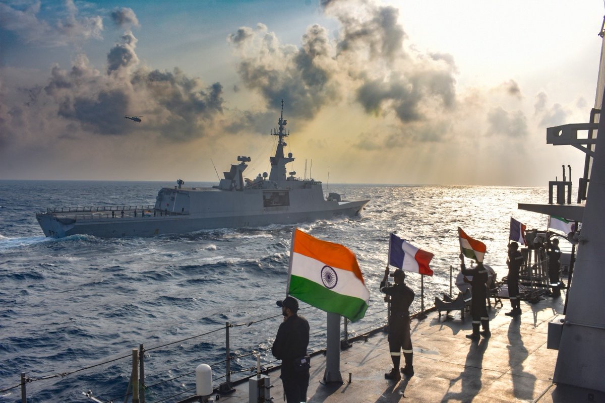 The #MissionJDA starts the #LAPEROUSE exercise with our great partners 🇮🇳🇯🇵🇺🇸🇬🇧🇨🇦🇦🇺🤝. These joint trainings  in the Bay of Bengal allow us to improve our mutual knowledge and know-how, in a region where we ensure safety and freedom of navigation. #navypartnerships ⚓️