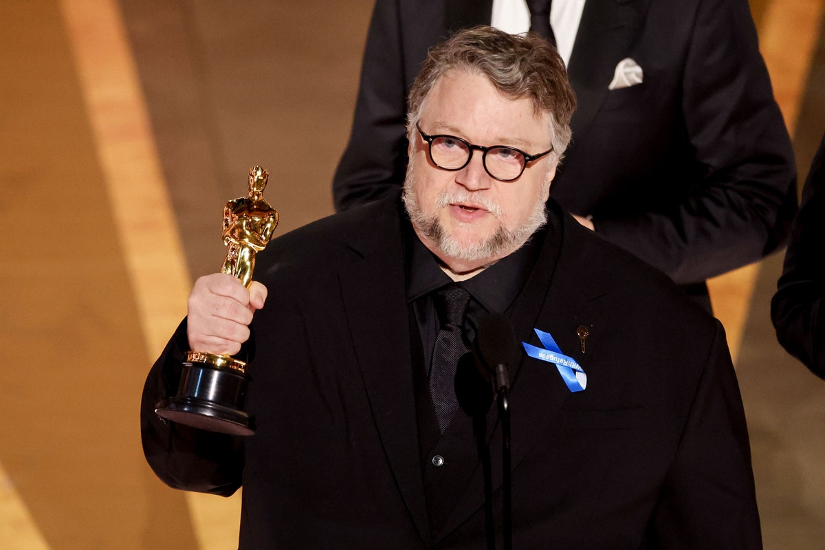 arturhd's tweet photo. Hoy a las 2 PM en @ImagenTVMex estaré platicando con mi querida @YuririaSierra sobre todo lo ocurrido anoche en el #Oscar 2023; desde el hermoso discurso de @RealGDT hasta los miles de premios que se llevó #EverythingEverywhereAlAtOnce 😍
¡Los espero! https://t.co/1MKhF2JXRv