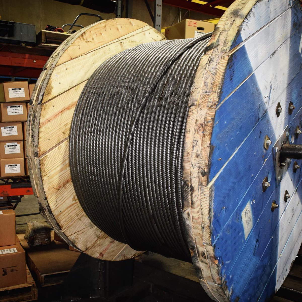 awrf's tweet image. A perfectly spun/rotated spool of wire rope is a thing of beauty. 😍

📷 AshleySlingInc

#WireRope #Rigging #Spooling #Slings