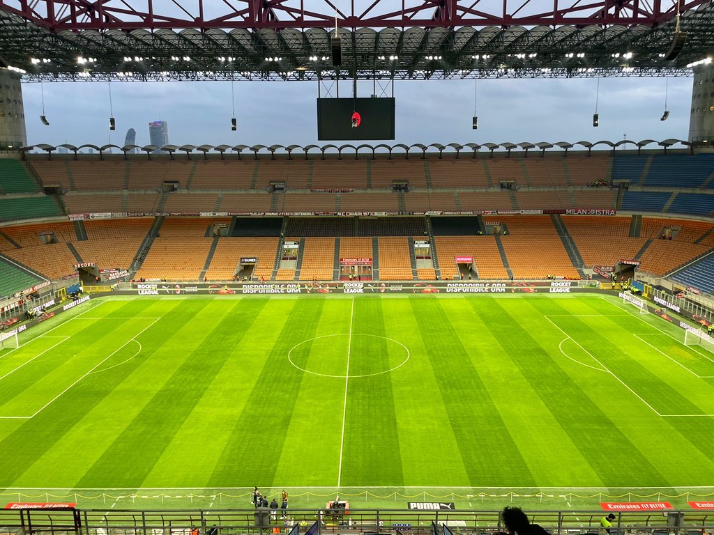 Klart for siste arena på turen. Mektige San Siro.

Fullt trøkk med sending fra oss fra 20:00, gjennom pausen og etter kamp. Helgen oppsummeres.

I studio: <a href="/Frib3rg/">Jens Friberg</a>, <a href="/TrygveRoeed/">Trygve Røed</a> og @Lars_Bohinen 
Her: <a href="/HTFolvik/">Herman Folvik</a> og undertegnede.