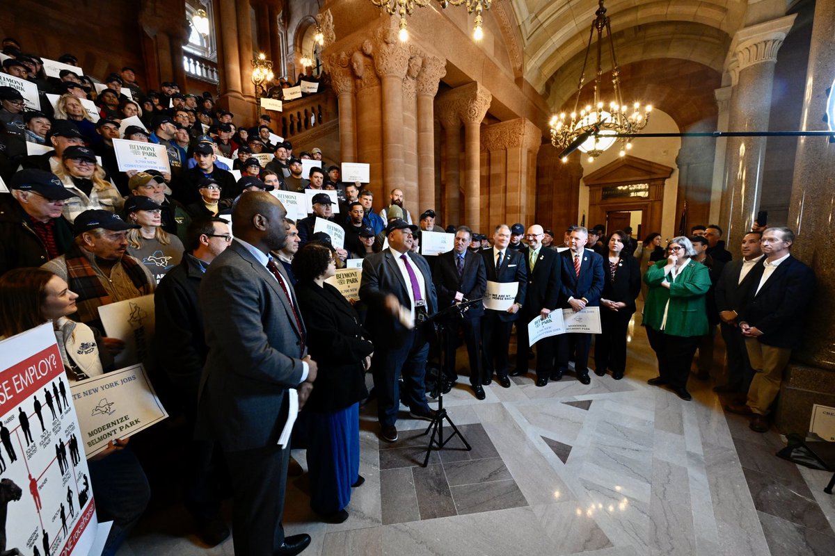 Strong showing today in Albany for the ⁦<a href="/NY_Horse_Racing/">We Are NY Horse Racing</a>⁩ rally in support a new Belmont Park ⁦<a href="/TheNYRA/">NYRA (🎪)</a>⁩. As we heard throughout the event, horse racing means jobs and economic opportunities for New Yorkers.