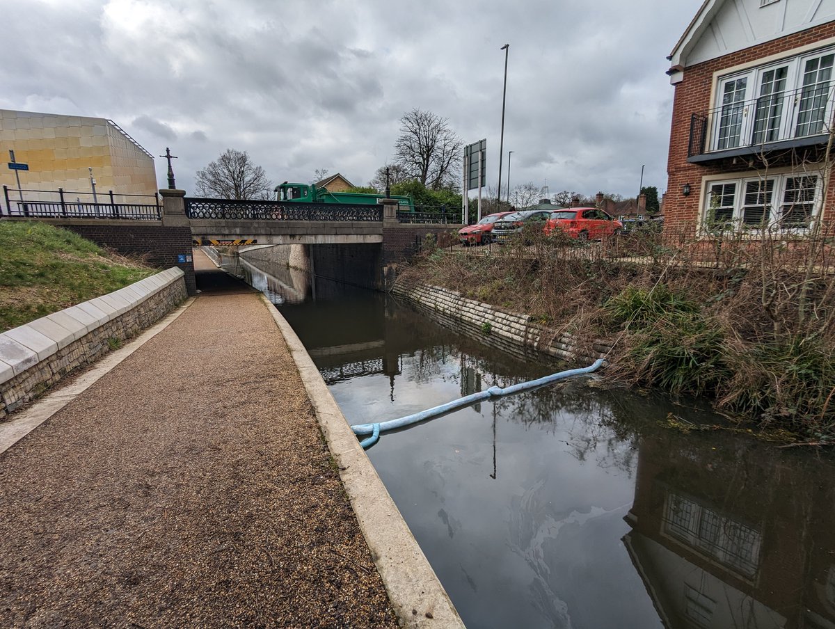 📣 See here for the latest update on the Basingstoke Canal diesel spillage #woking #basingstokecanal orlo.uk/sLqe6