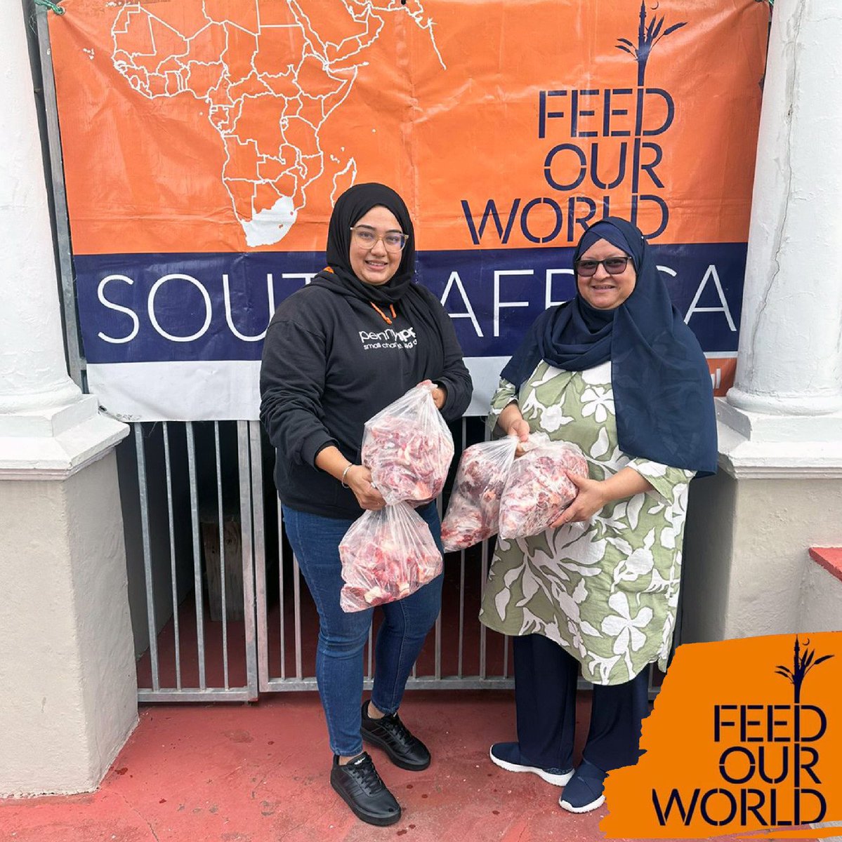 PennyAppealSA_'s tweet photo. Through Feed Our World we were able to provide hot meals at feeding kitchens in Cape Town.
For more information about our feeding programmes visit our website or give us a call.
π: https://t.co/lzmLeAa07j
π: 031 11 00 573
#pennyappealsa #teamorangesa #southafrica https://t.co/LjSJFnDZVM