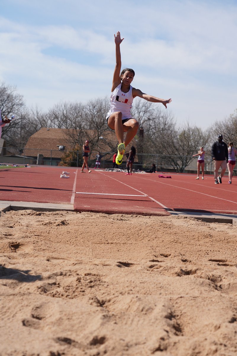 UnionSchools's tweet photo. Congrats to @unionxctrack & @Union_Athletics for a great showing Friday at @UnionHSTulsa https://t.co/m74tBoSTjw #UnionRedhawks
@UnionSchools @unionsportsmed https://t.co/1k2YH5GCJK