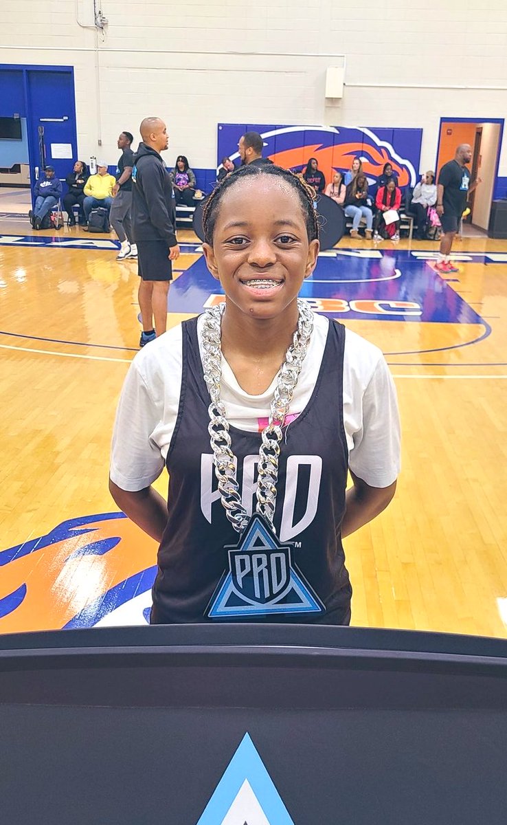 PRO_Movement1's tweet photo. ‘25 Tori Williamson (Alpharetta HS) was yet another pleasant surprise.
Underclassmen guard has a strong frame, aggressive attacking the rim and creates for others as well.
Top performers from the camp with tremendous upside.
#PROElevation
#AgainstAllOdds https://t.co/e4KJUNMrgr