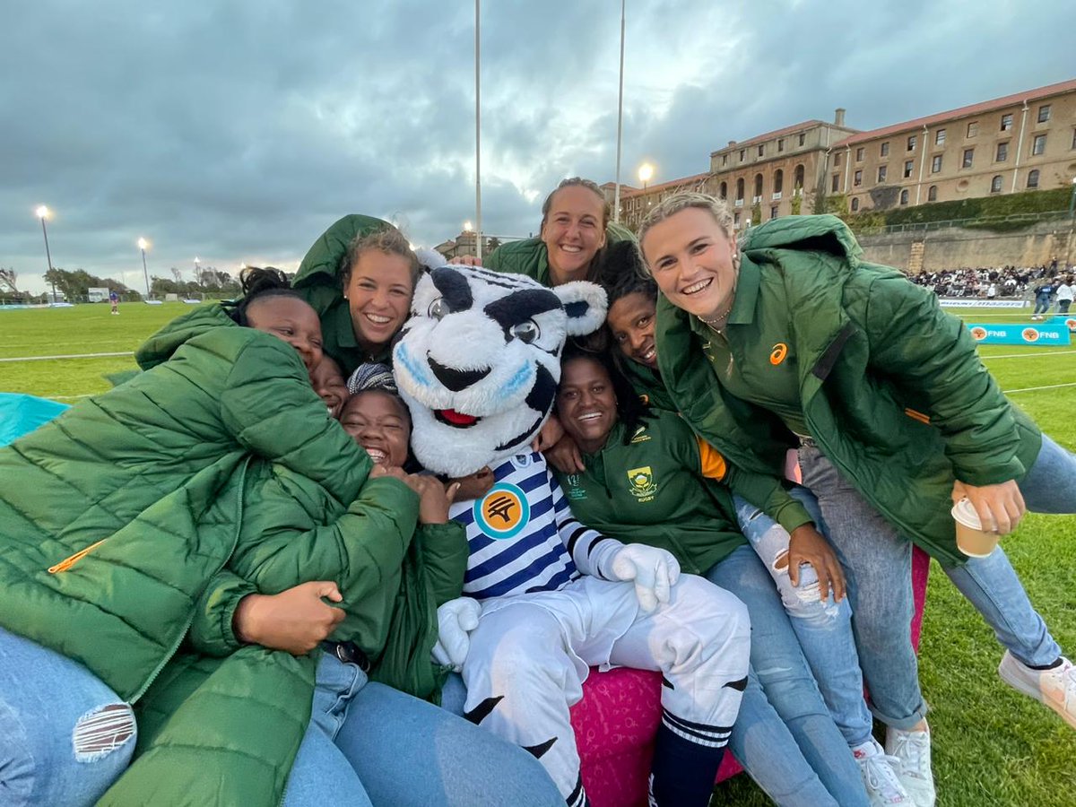 varsitycup's tweet photo. Springbok #FansThatRock! 

Great to see the @WomenBoks on the Green Mile coming out to watch a @FNBSA Varsity Cup match! 

#RugbyThatRocks https://t.co/ihRnMxVCFT