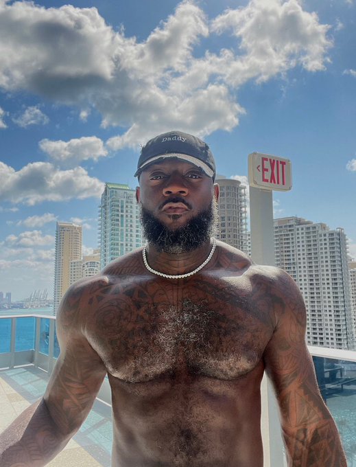 Sex with me🫶🏿 https://t.co/jamoFRhNry