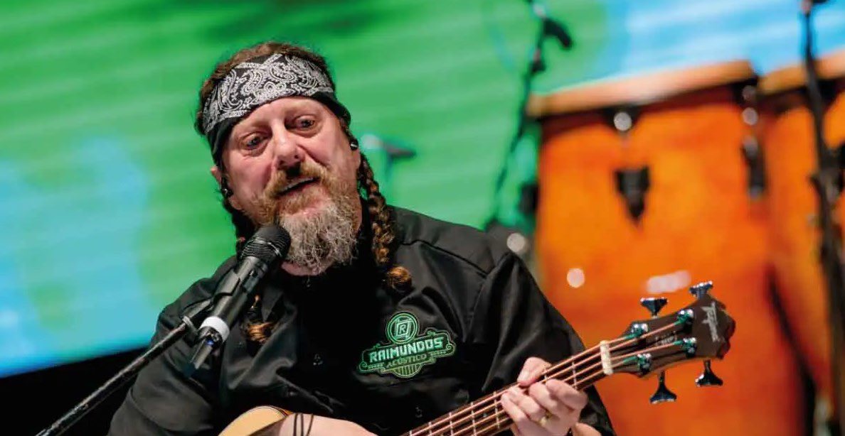 FotosDeFatos's tweet photo. Morre Canisso, baixista do Raimundos, aos 57 anos de idade. 

Meus sentimentos a família e amigos. https://t.co/lr9cA7br7a
