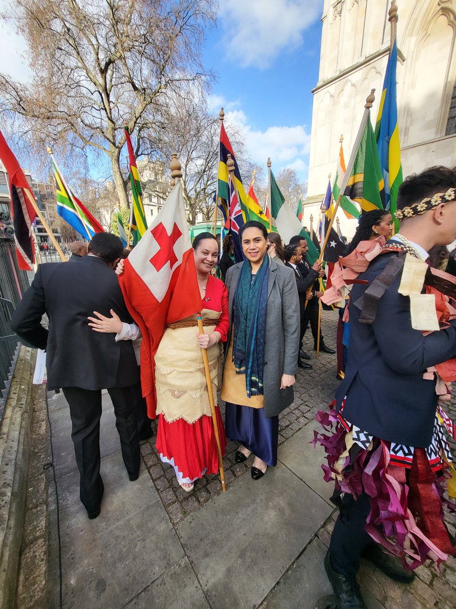 fekita_u's tweet photo. A proud moment to see Tonga's flag bearer at the Commonwealth service, Westminster Abbey https://t.co/aCrf09BtuC