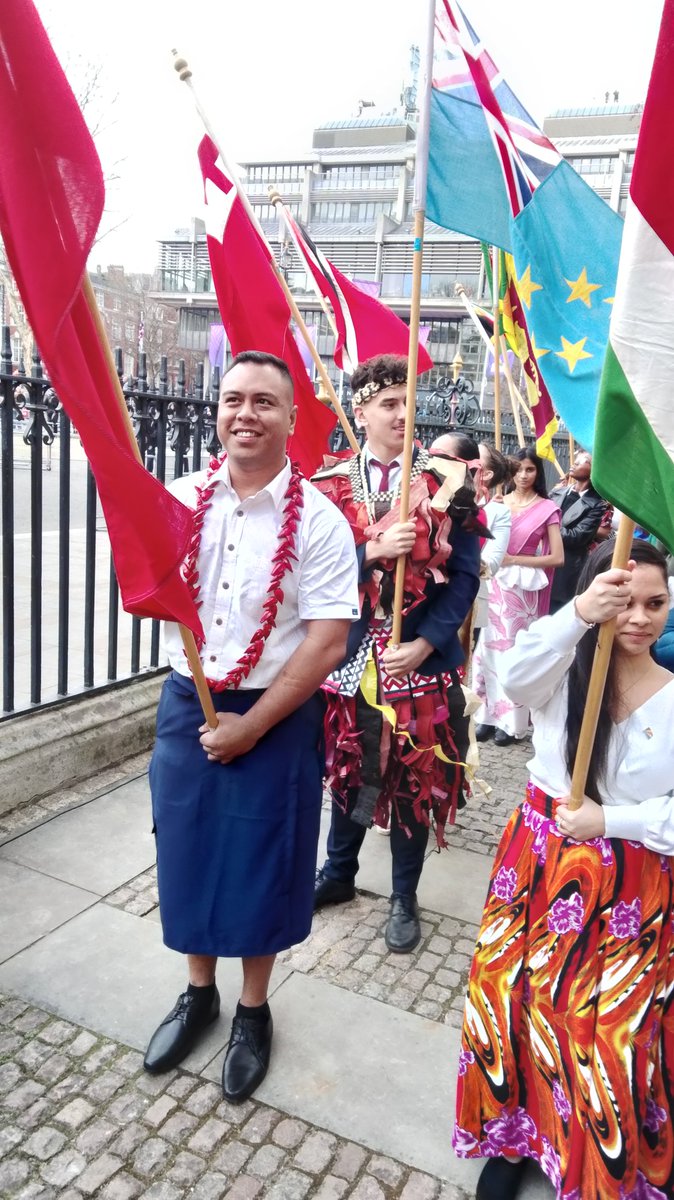 fekita_u's tweet photo. A proud moment to see Tonga's flag bearer at the Commonwealth service, Westminster Abbey https://t.co/aCrf09BtuC