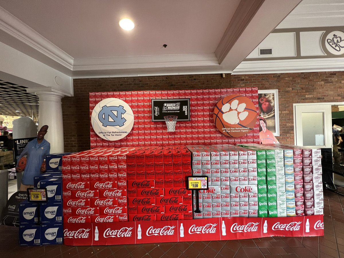 Harris Teeter chose poorly for their March Madness display.